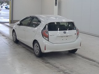 2017 Toyota Aqua L